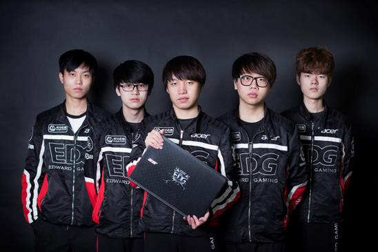 自己依然坚 自己依然坚