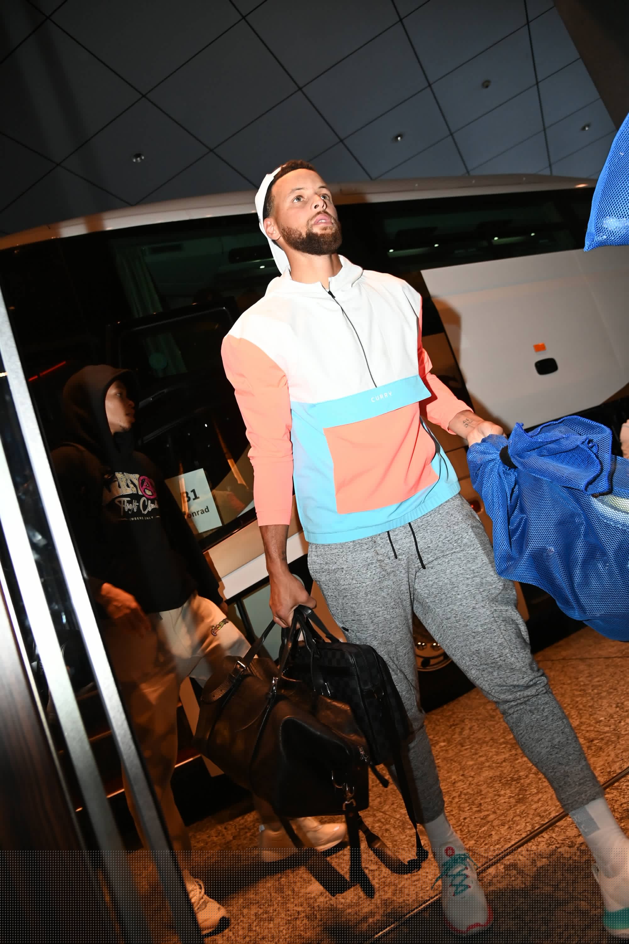 装进每一副 装进每一副