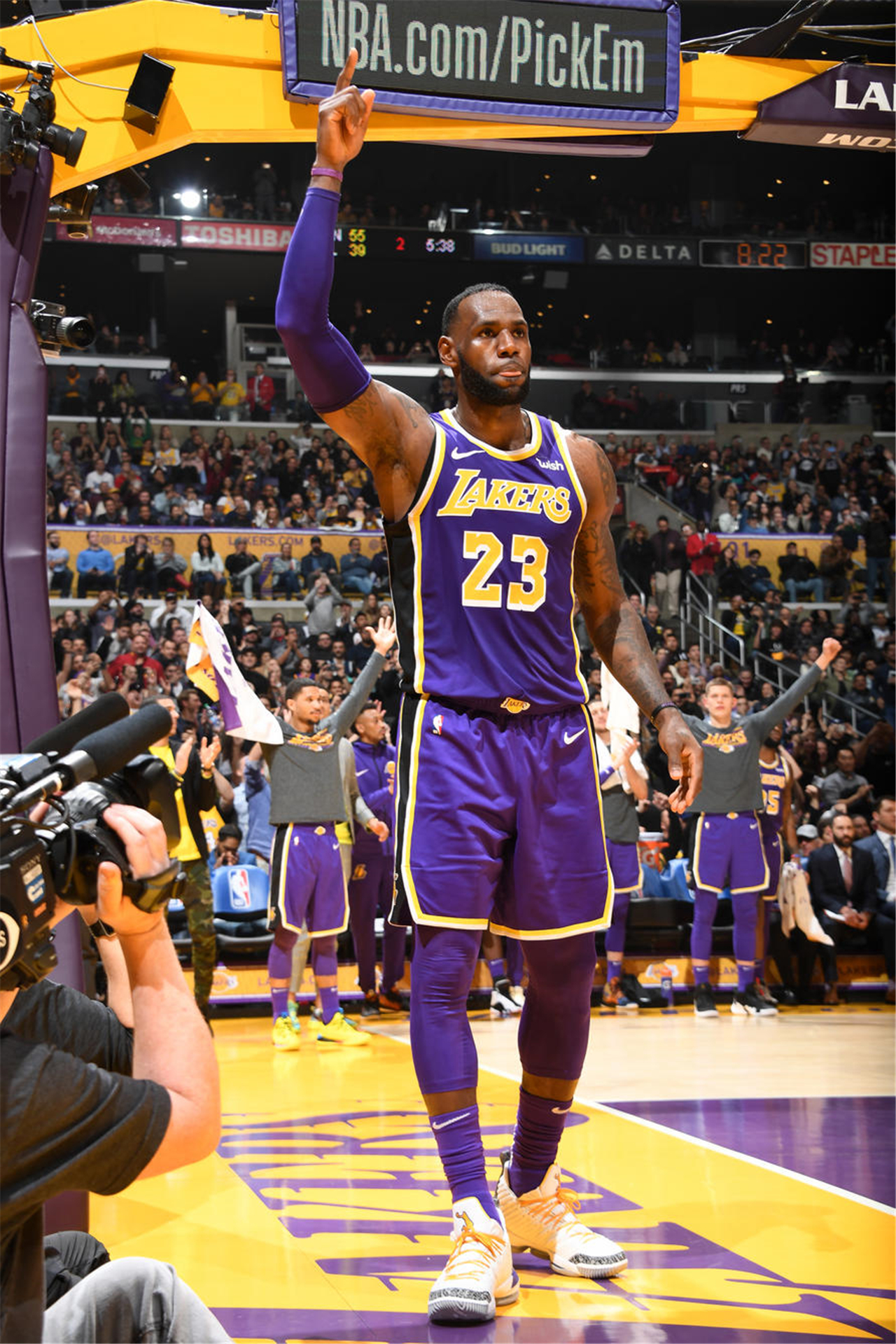 帮助青少年 帮助青少年