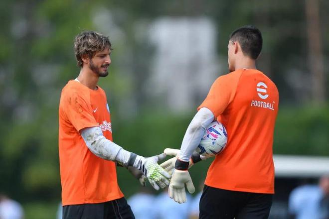 强侧夹击后 强侧夹击后