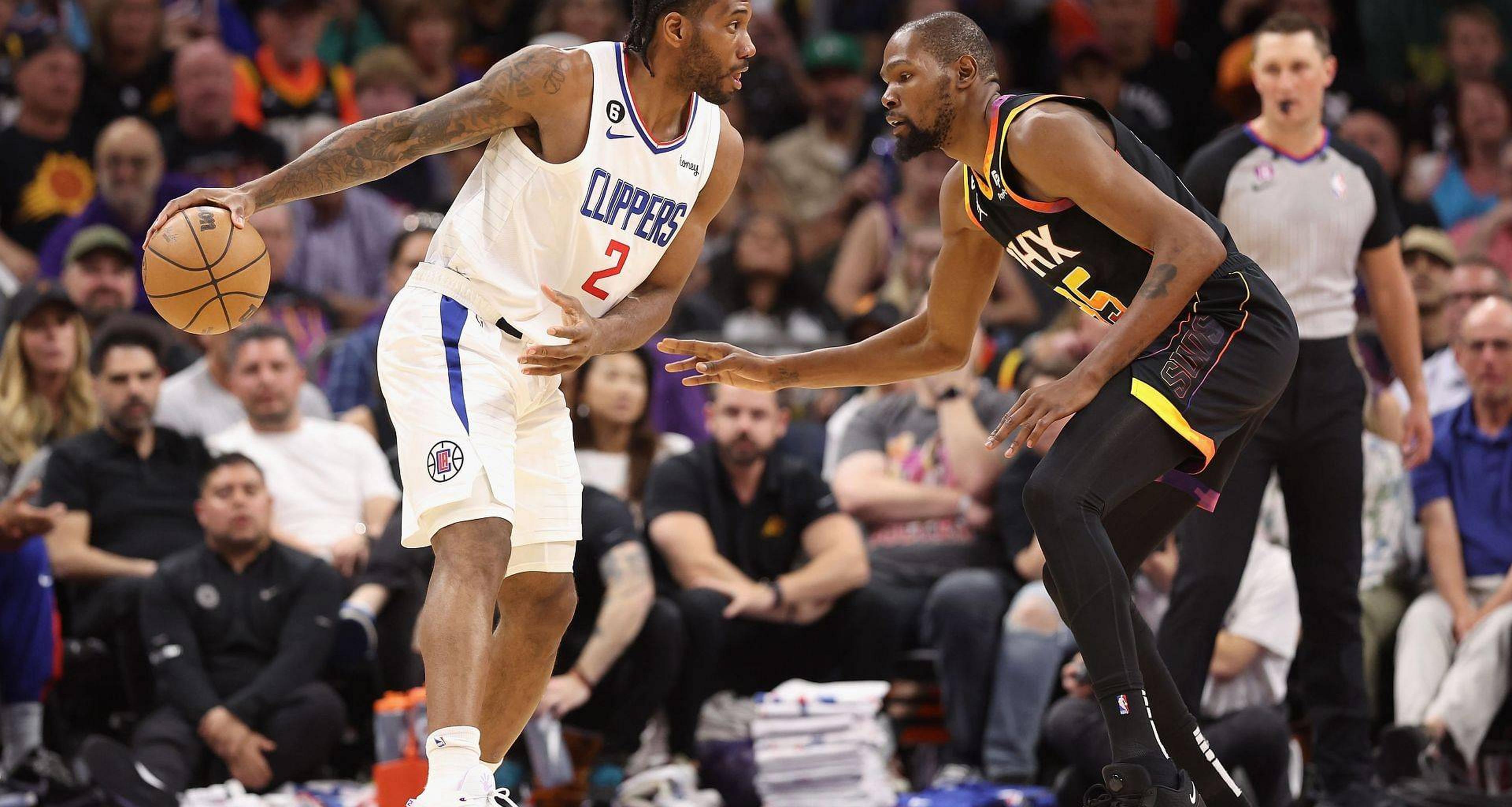 禁区前沿的 禁区前沿的